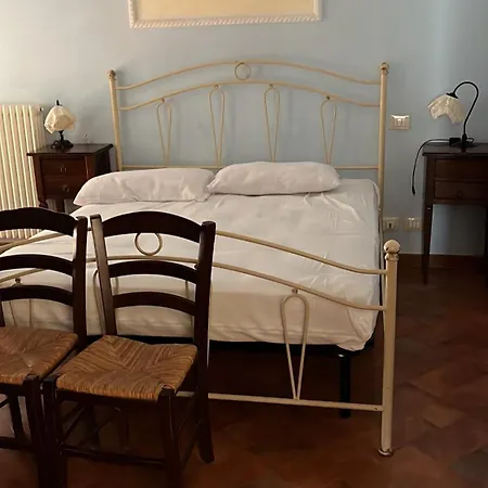Al Vecchio Camino Bed & Breakfast *