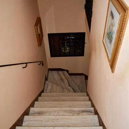 Oda ve Kahvaltı Al Vecchio Camino Rotonda